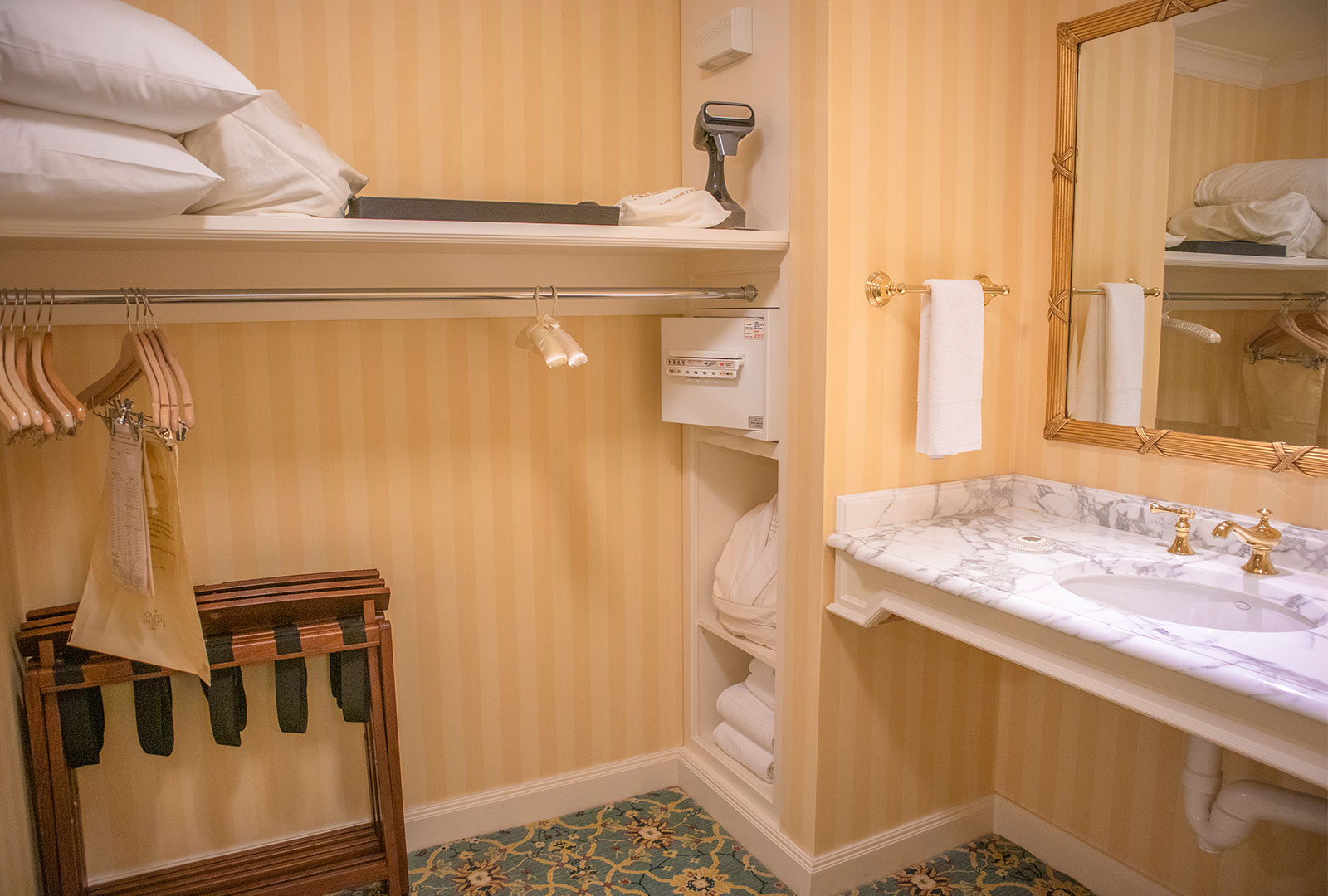 Walk in Closet with Vanity Mirror